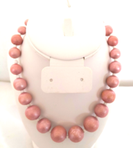 Pretty in Dusky Pink Women&#39;s Necklace Imitation Pearls White Acrylic Spacers 16&quot; - £7.15 GBP