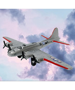 B-17 Bomber WW2 Diecast Aircraft Model, Motormax 4.5 Inch - $721.59 MXN