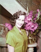 Alida Valli Rare Pose in Green Top by Flowers 16x20 Poster - £14.94 GBP