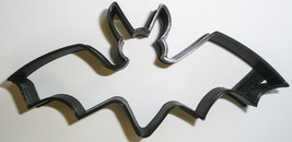 Scary Bat Outline Halloween Flying Animal Cookie Cutter USA PR116 - £2.38 GBP