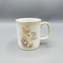 Vintage 1983 Precious Moments Coffee Mug &quot;Make a Joyful Noise!&quot; Gold Rim Enesco - £7.77 GBP