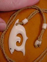 (JBA-17) jumping white SHARK water buffalo PENDANT Jewelry Necklace love SHARKS - £19.58 GBP