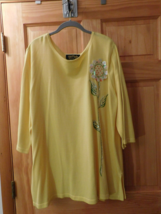 BOB MACKIE Wearable Art Sequined Daisy 3/4 Sleeve Tunic Sweater 2X Yello... - £23.52 GBP