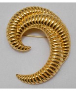 MONET Large Crescent Swirl STATEMENT BROOCH Pin Textured Gold Tone Class... - £31.83 GBP