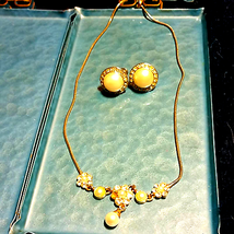 Beautiful~Vtg. Pearl/Rhinestone~Necklace/Earrings - £19.78 GBP