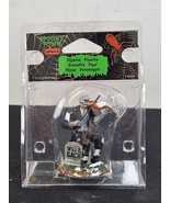 Lemax Spooky Town Will B. Bach Skeleton Violin Player Mini Figure - €8,43 EUR