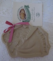 Vintage Brown Bag Cookie Art Angel w Heart Shortbread Mold 1987 Hill Design - £11.70 GBP