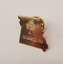Avon Goldtone State of Missouri State Shaped Collectible Lapel Hat Pin Tie Tack - $16.63