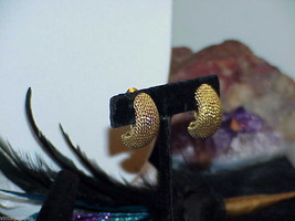 Vintage MONET Couture Half Hoop High Karat Goldtone Clip 1&quot;  Earrings Ro... - $24.74