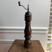 Vintage Wood and Pewter 14&quot; Pepper Grinder Mill - $429.46 MXN