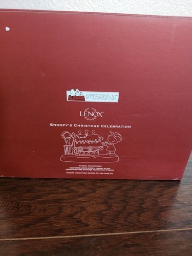 Lenox Snoopy’s Christmas Celebration Figurine 2006 - Musical Item image 7