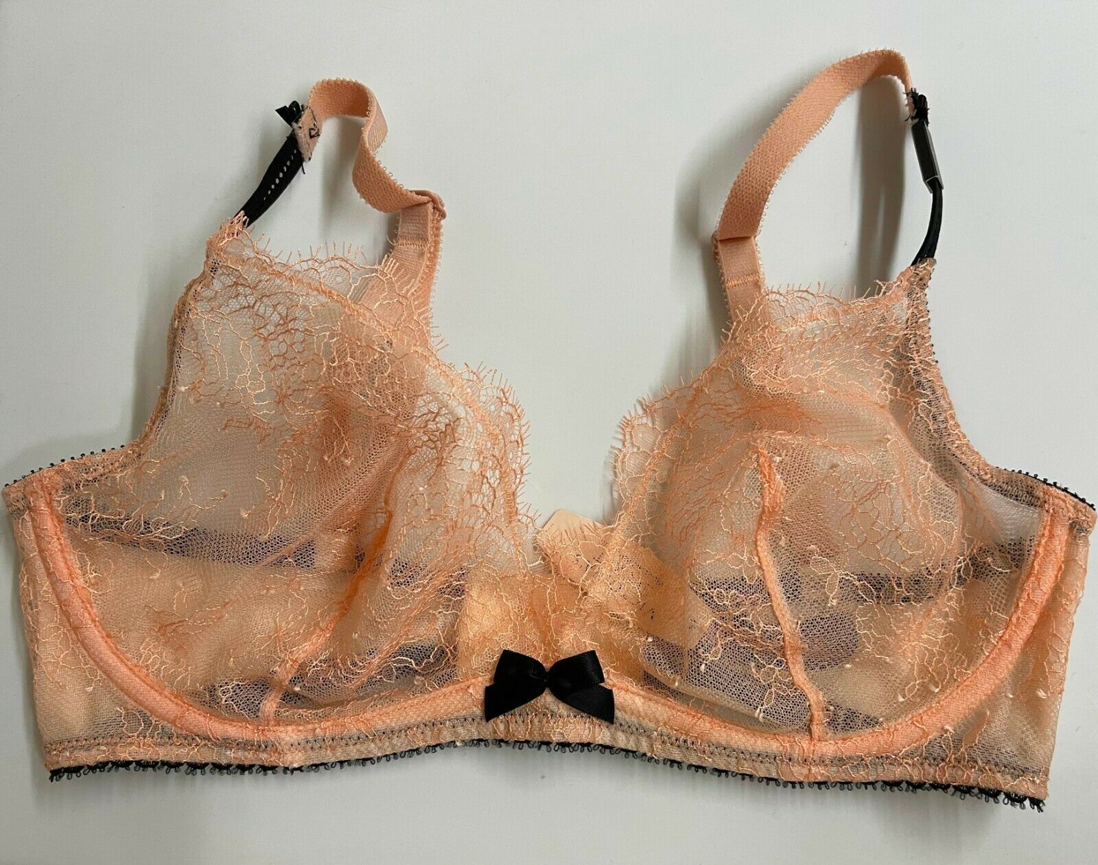 Victoria's Secret Body by Victoria Unlined Plunge Bra - Peach - 32DDD - NWT