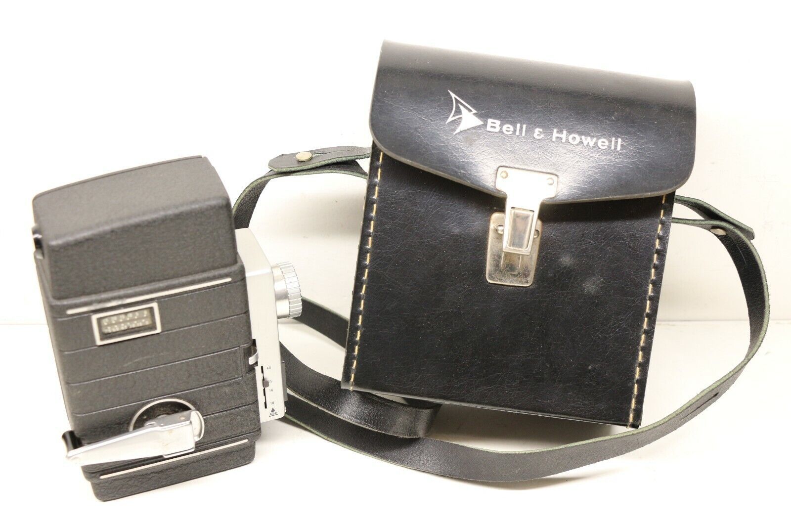 Vintage Bell & Howell Made in USA Electric Eye 8mm Movie Camera with Case - £23.42 GBP