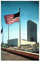 United Nations Secretariat Building Flag Postcard - £5.30 GBP