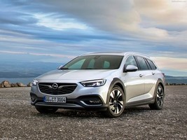 Opel Insignia Country Tourer 2018 Poster  18 X 24  - £23.55 GBP
