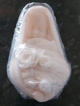 3D Newborn Baby Soap Infant White Swaddled Blanket Flowers Roses - €5,14 EUR