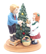 Keeping the Christmas Tradition Avon Porcelain Figurine Christmas Memori... - £11.85 GBP