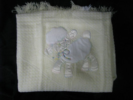 VINTAGE QUILTEX BABY BLANKET LIGHTWEIGHT FRINGE FRINGED YELLOW LAMB ACRYLIC - £26.40 GBP