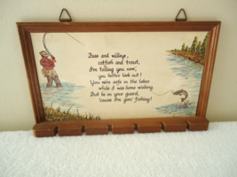 Vintage Wooden &quot; Bass And Walleye,Catfish And Trout &quot; Fishing Rod Holder... - £33.07 GBP