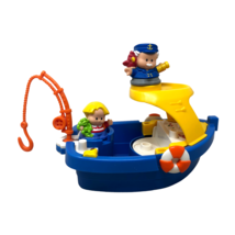 VTG 1998 Fisher Price Little People Floaty Tug Boat Fishing w/ Captain &amp;... - £46.71 GBP