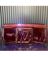 Louis Vuitton Amarante Patent Leather Sobe Clutch w/ Entrupy COA Great C... - £782.42 GBP