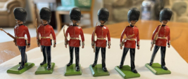 Vtg lot Britains The Queens Guard lead Soldiers Figures made in England - $24.70