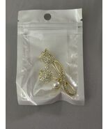 Flor Brooch Pin - $6.92