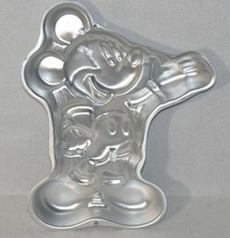 1995 Vintage Wilton Waving Mickey Mouse Cake Pan 2105-3601 0619!!! - £17.59 GBP