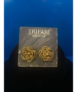 Trifari Gold Toned Rose Earrings Clipon New with packaging Vintage - $33.95 CAD