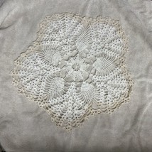 Vintage Hand Crochet Doilie 20x17 Round White Ivory Tan Edges Floral Design - £17.79 GBP