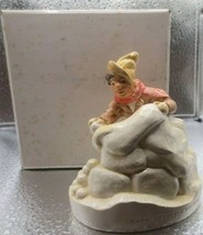 Vintage 1979 Sebastian Miniatures Figurine Boy Snowball Fight 5572/10000 - $9.94