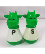 Vintage 1970s MCM Green &amp; White Cows Plastic Salt &amp; Pepper Shakers Hong ... - €8,41 EUR