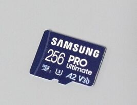 Saumsung PRO Ultimate 256GB microSDXC with USB 3.0 Reader MB-MY256SB/AM image 2