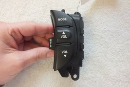 2007 2008 Hyundai Entourage Radio Mode Mute Switch 98710-4D000 OEM 6015W - $39.99