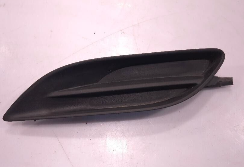 05-10 TOYOTA SIENNA LEFT HAND DRIVER SIDE FOG LIGHT TRIM COVER P/N 52128... - $19.80