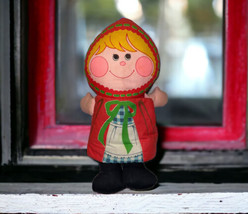 Vintage Playskool Little Red Riding Hood 11&quot; Plush Doll W/Story Book 1973 - $12.38