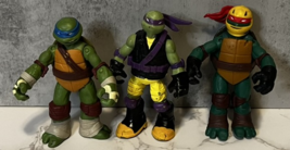 Teenage Mutant Ninja Turtles Lot of (3) 4.5&quot; Posable Figures Viacom 2012 - £6.16 GBP