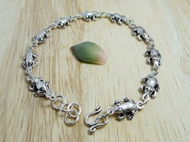 Silver Frog Chain Bracelet, Handmade Womens Bracelet, Animal Linked Bracelet - £32.80 GBP