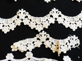 White Embroidery Lace Trim 1.25&quot; wide Scalloped Floral swag 2.66 yards  - £12.69 GBP
