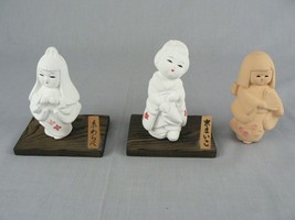 Japanese Hakata Dolls Mini Geisha Figurines 2 Stands Bisque 3 pcs Original decal - £20.39 GBP