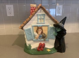 Vintage Warner Bros Studio Store Wizard of Oz Cookie Jar Dorothy&#39;s House 1998 - £92.52 GBP