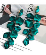 Fashion Acrylic Petal Flower Tassel Dangle Earrings - £8.65 GBP