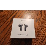 Samsung Galaxy Buds3 SM-R530 True Wireless Bluetooth Earbuds Silver  - $1,664.57 MXN