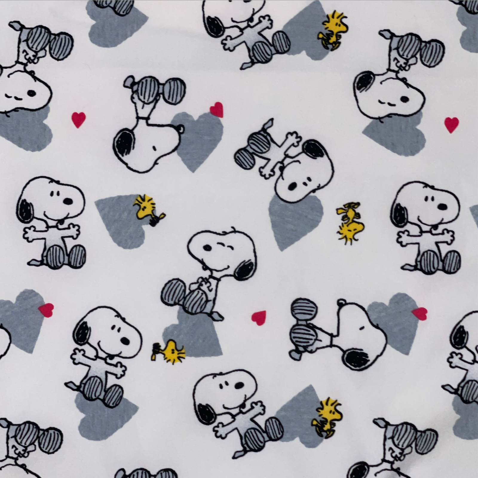 Peanuts Scrub Top Size XL Stretch Snoopy Woodstock Free Hugs Hearts White Love Item image 6