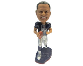 Custom Bobblehead Cool Dude Football Player Running With The Ball In Hand - Spor - £70.97 GBP