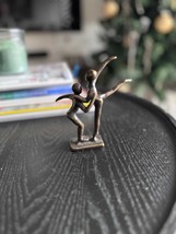 Dancing Figures – Bronze Sculpture. 9x3x11cm - $2,140.24 MXN