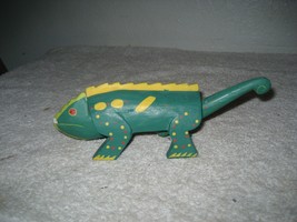 Vintage Komodo Dragon Lizard Dinosaur wood bobble head toy Rare - $22.76