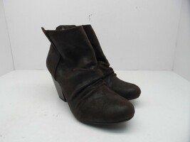 Sugar Women&#39;s Tulla Low Cut Ankle Wedge Boot Brown Size 6M - $14.24