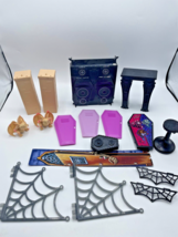 Monster High School Doll Parts Lot DJ Booth Podium Table Pilars Gargoyles Coffin - £11.15 GBP