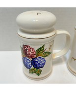 Vintage Knotts Berry Farm Berry Set of Salt and Pepper Shakers Japan Lot 2 - £13.00 GBP